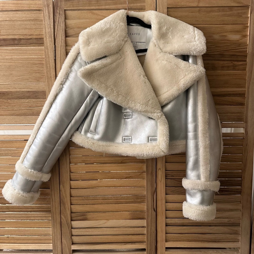 EAVES Elijah Faux Fur Cropped Jacket in Silver & Ivory size S - Picture 4 of 11